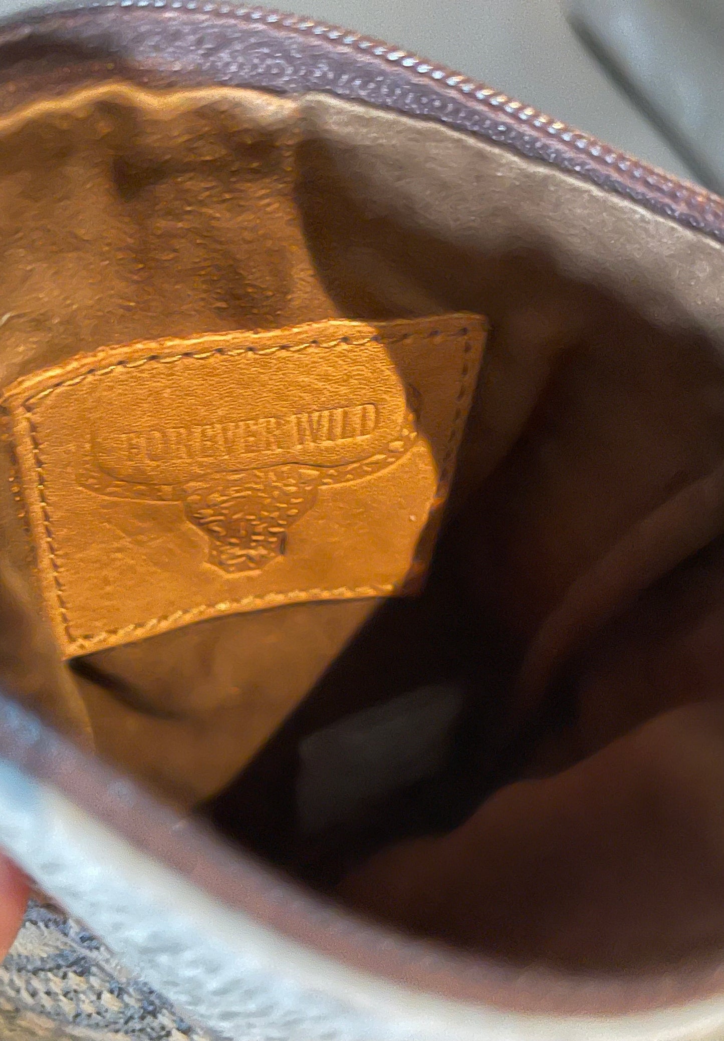 Cowhide Crossbody Phone Pouch - Tuli Aztec