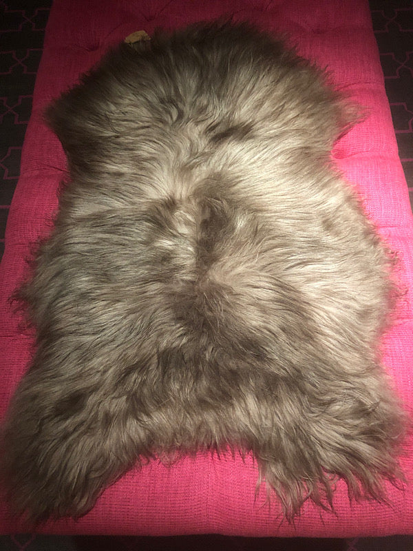 Icelandic Sheepskin Rug - Long Hair - Taupe